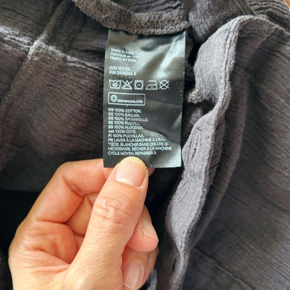 H&M - Baby Girl - Black Romper - (12-18M) - Picture 6 of 6